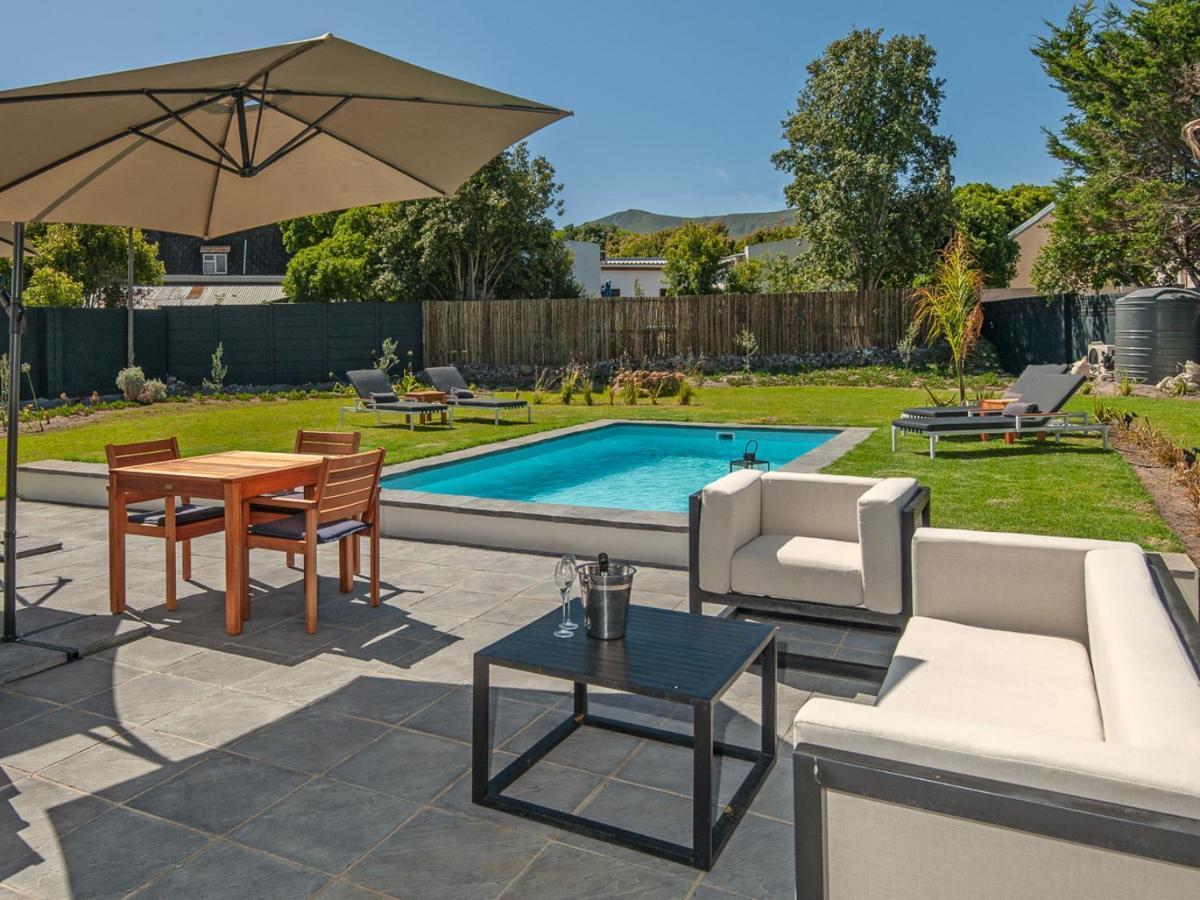 Glow Boutique Suites & Guesthouse Hermanus Extérieur photo